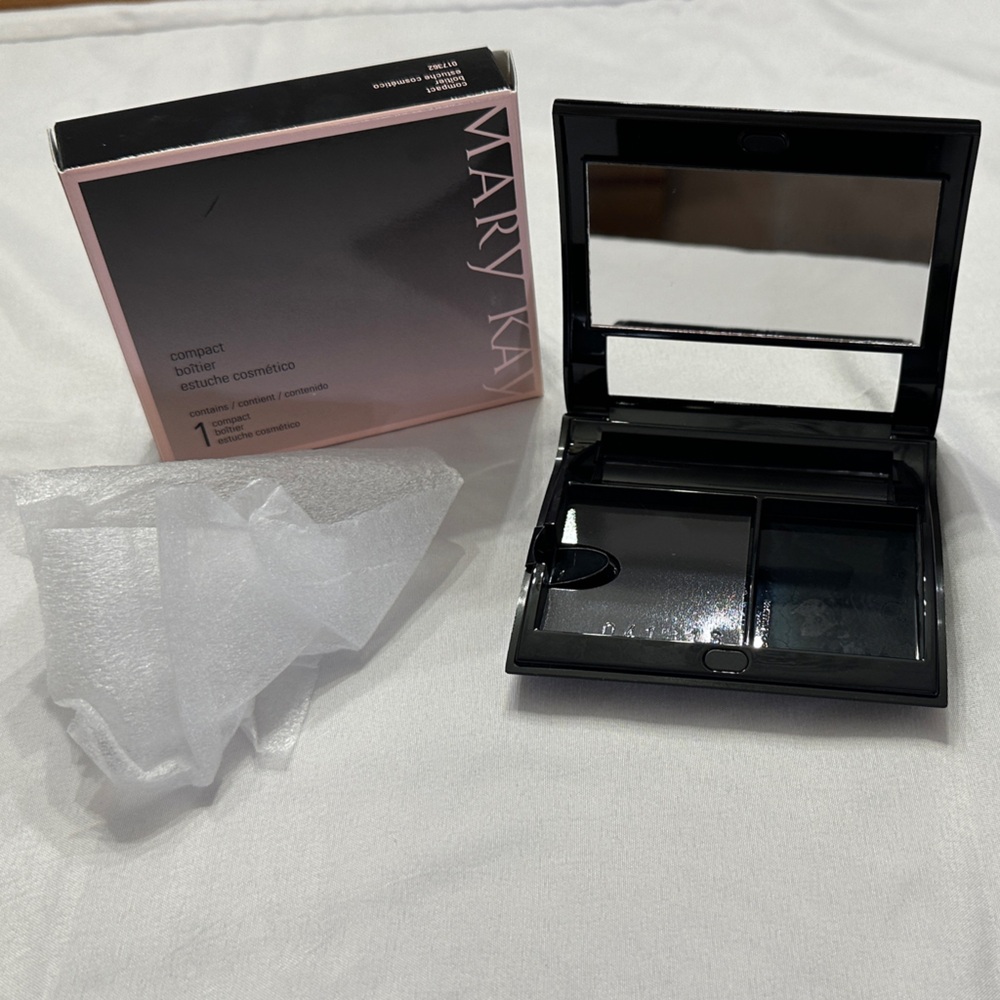 Mary Kay Magnetic Compact 017362 New In Box Vintage Makeup Case Mirror NWT
